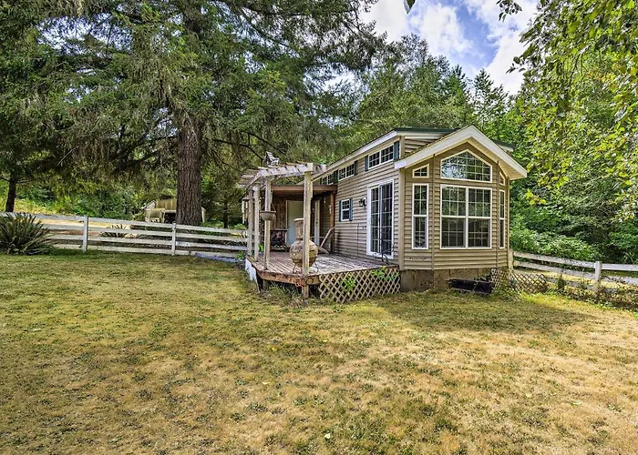 Cozy Gig Harbor Cottage ~ 2 Mi To Case Inlet!